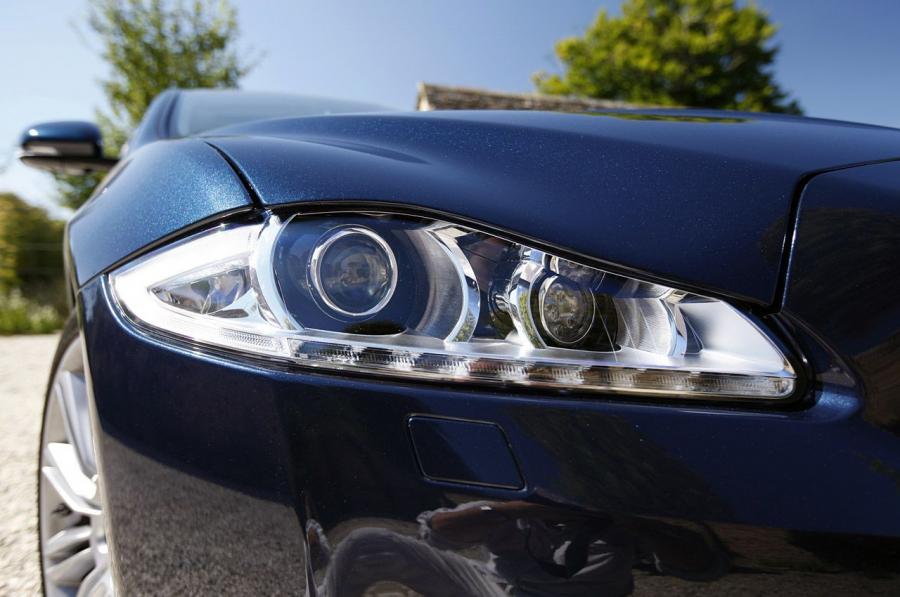  Jaguar XJ V6 2013 года  (фото 4 из 26)